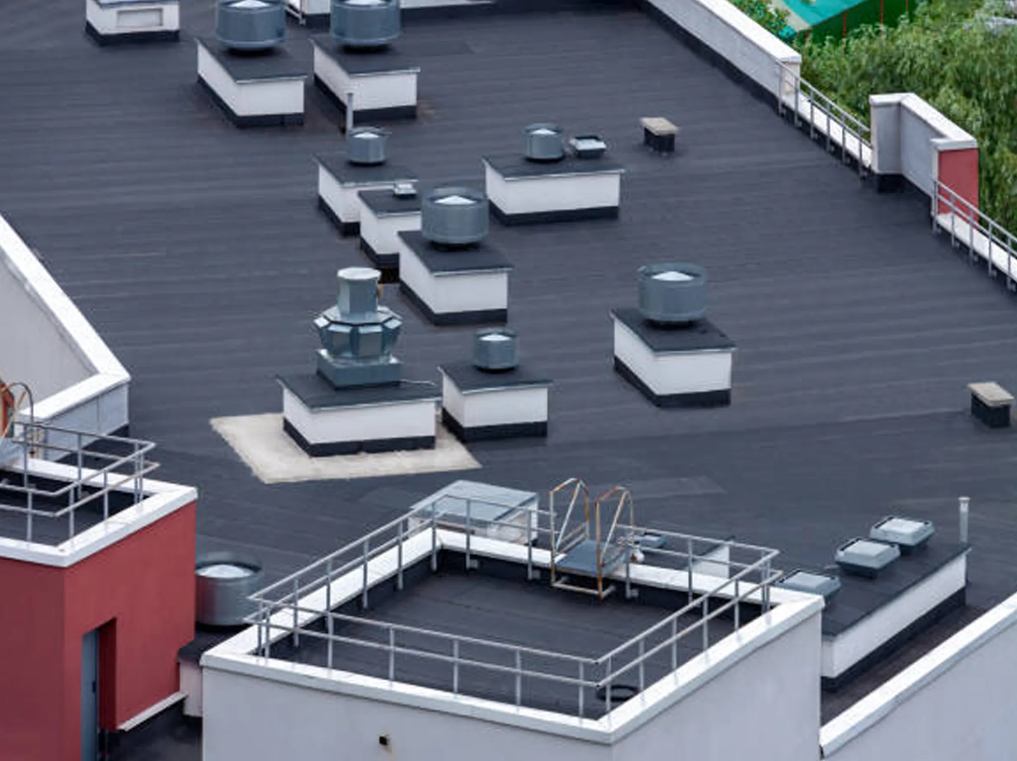 Built for Commercial Roofing Challenges