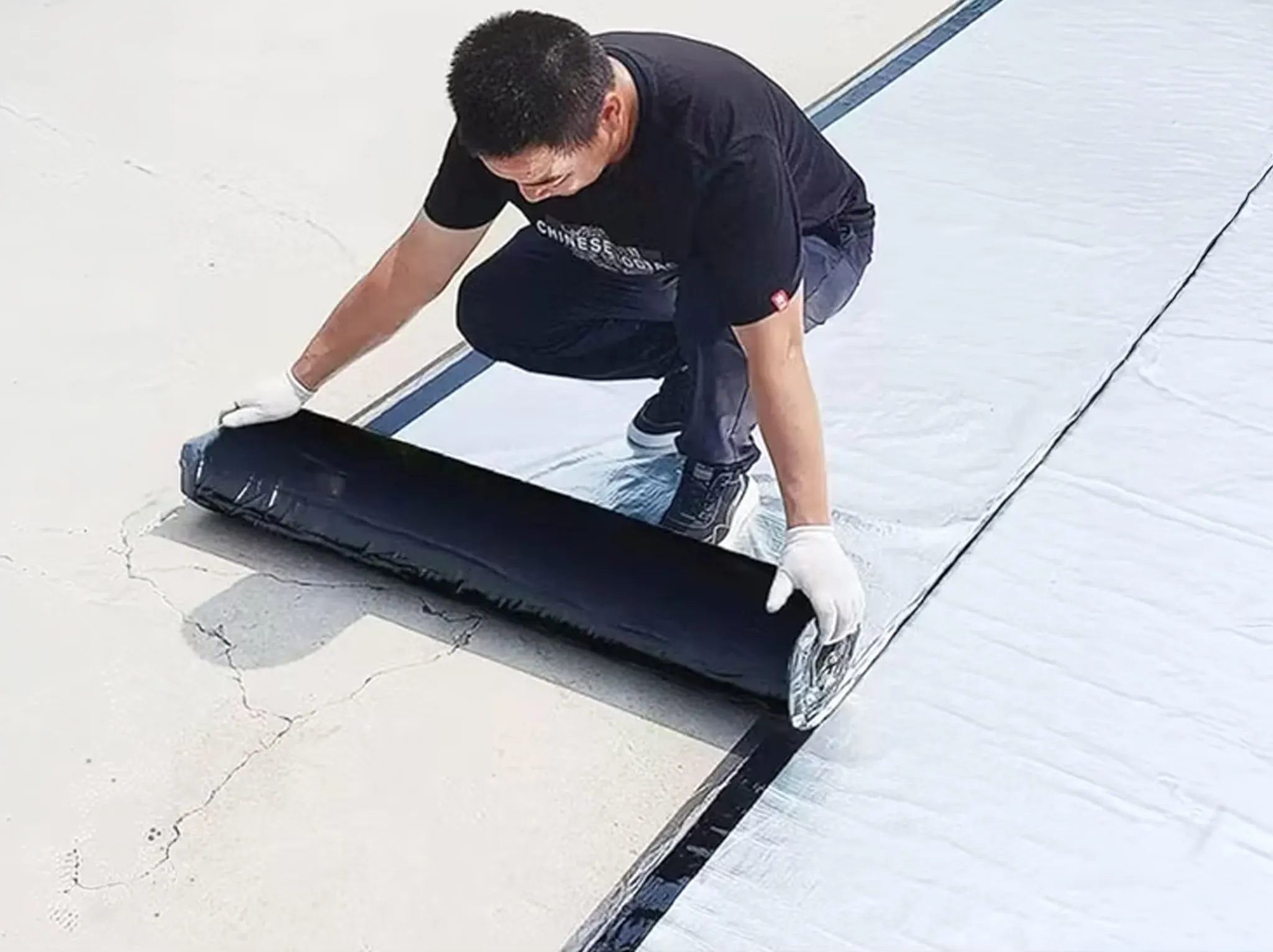 Strong Adhesion Without Heat